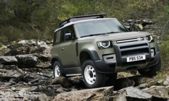 Land Rover Defender hybrid