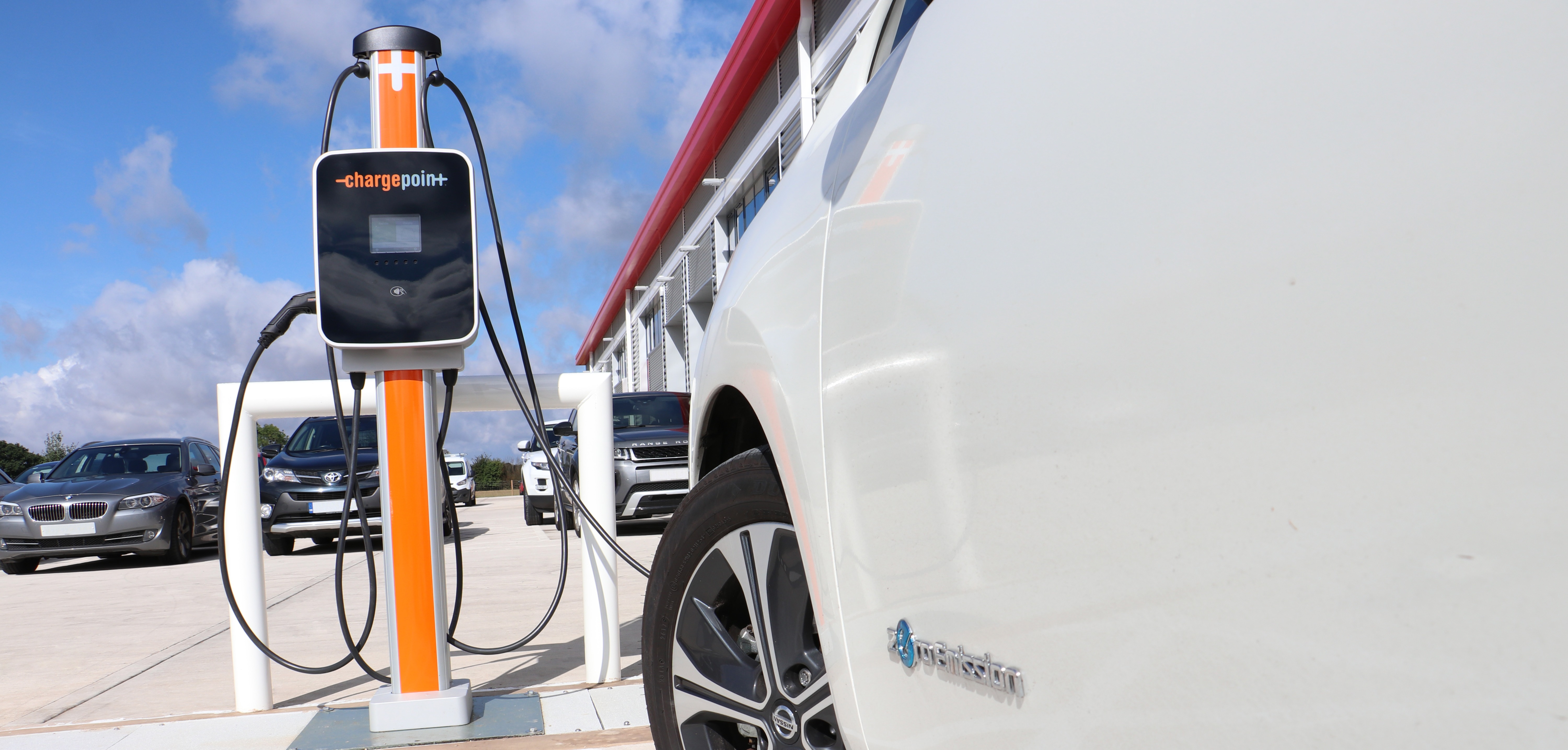 NewMotion and Chargepoint allow EV drivers to use each other’s charging