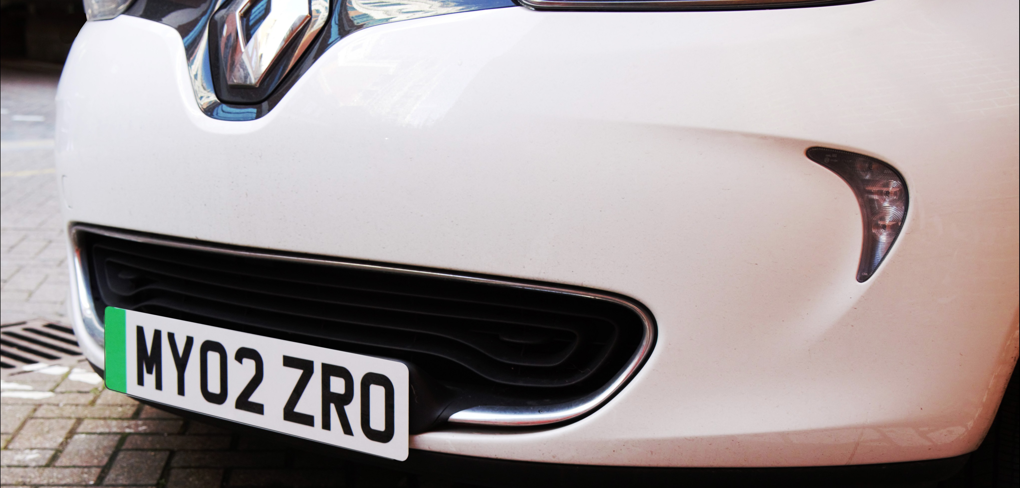 Green license plates for electric vehicles set for UK Electric