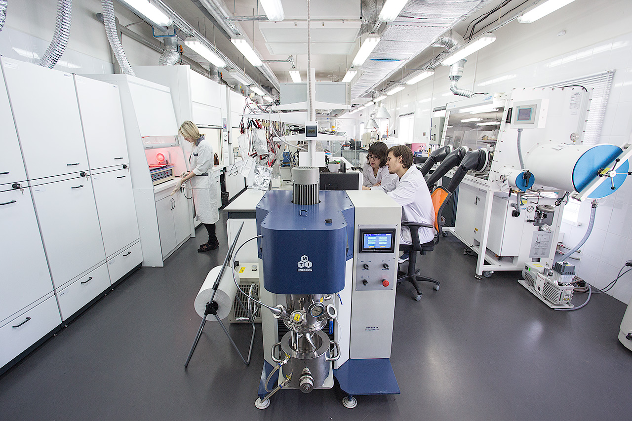 Graphene nanotube collaboration offers new horizon for electric vehicle